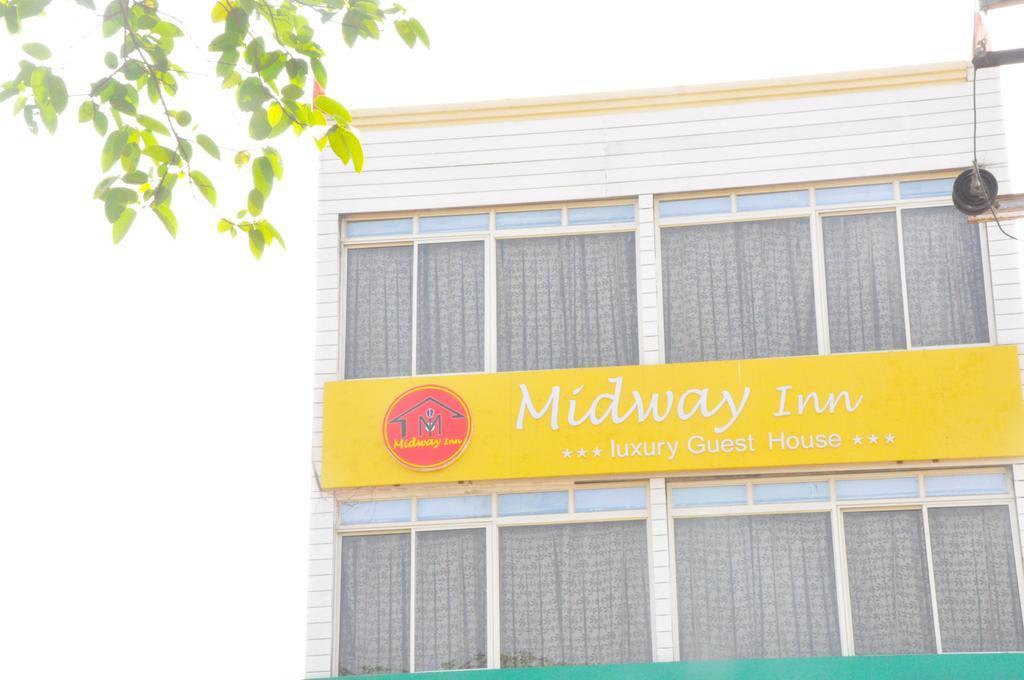 Midway Inn Бхубанешвар Екстер'єр фото